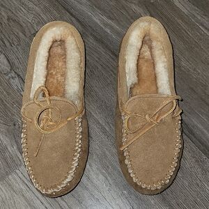 Minnetonka Brown Suede Loafers Sz 7